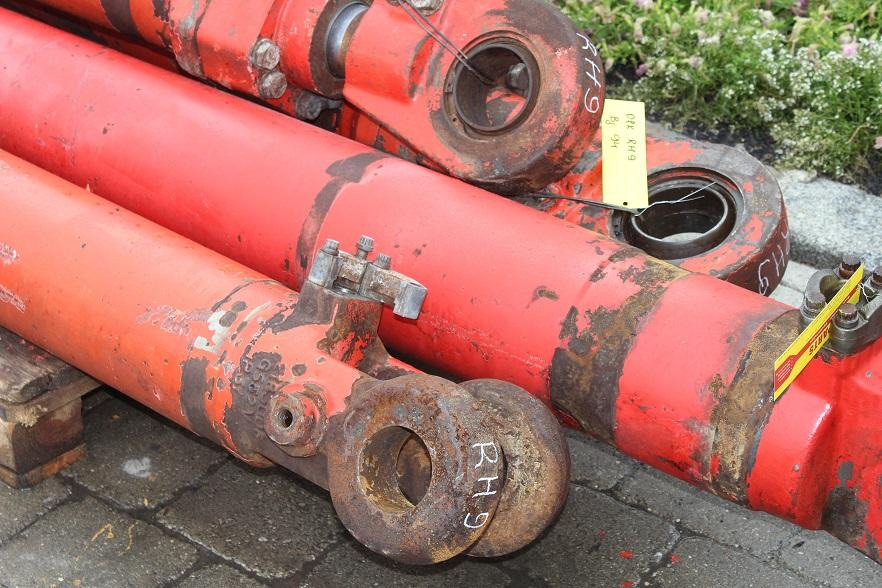 O&K RH 9 - Hydraulic cylinder for Construction machinery: picture 5 O&K RH 9 - Hydraulic cylinder for Construction machinery: picture 5