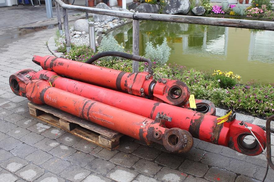 O&K RH 9 - Hydraulic cylinder for Construction machinery: picture 4 O&K RH 9 - Hydraulic cylinder for Construction machinery: picture 4