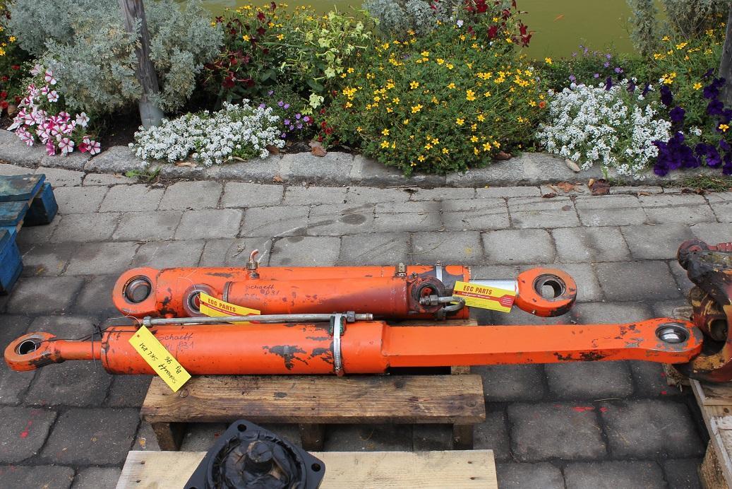 Schaeff SKL 831 - Hydraulic cylinder for Construction machinery: picture 2 Schaeff SKL 831 - Hydraulic cylinder for Construction machinery: picture 2
