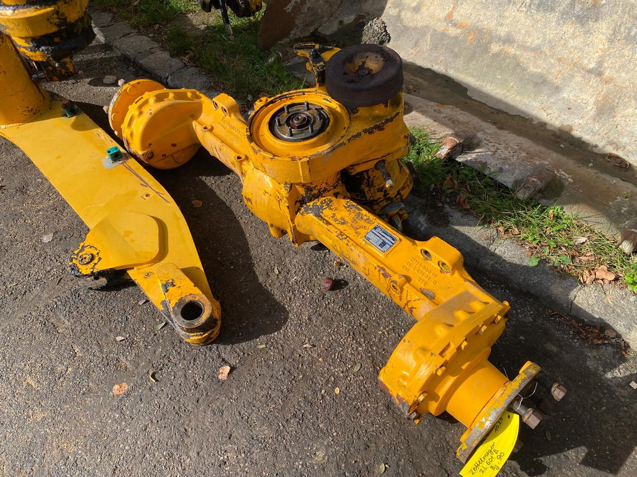 Zettelmeyer ZL 601 B ZF AV 225 - Axle and parts for Construction machinery: picture 3 Zettelmeyer ZL 601 B ZF AV 225 - Axle and parts for Construction machinery: picture 3