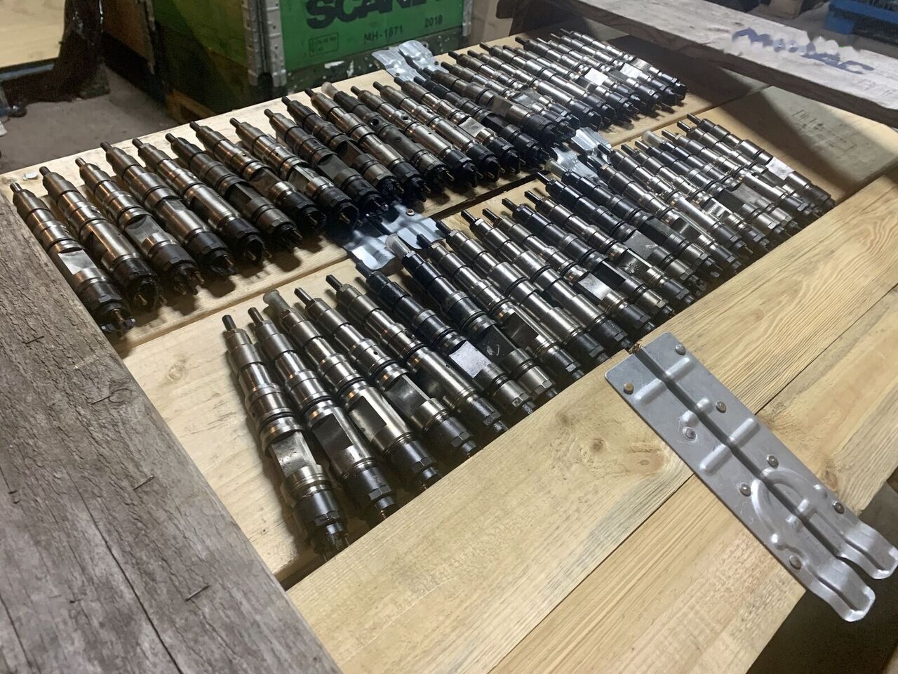 Bosch 0445120420 MAN TGX-S truck - Injector for Truck: picture 2 Bosch 0445120420 MAN TGX-S truck - Injector for Truck: picture 2