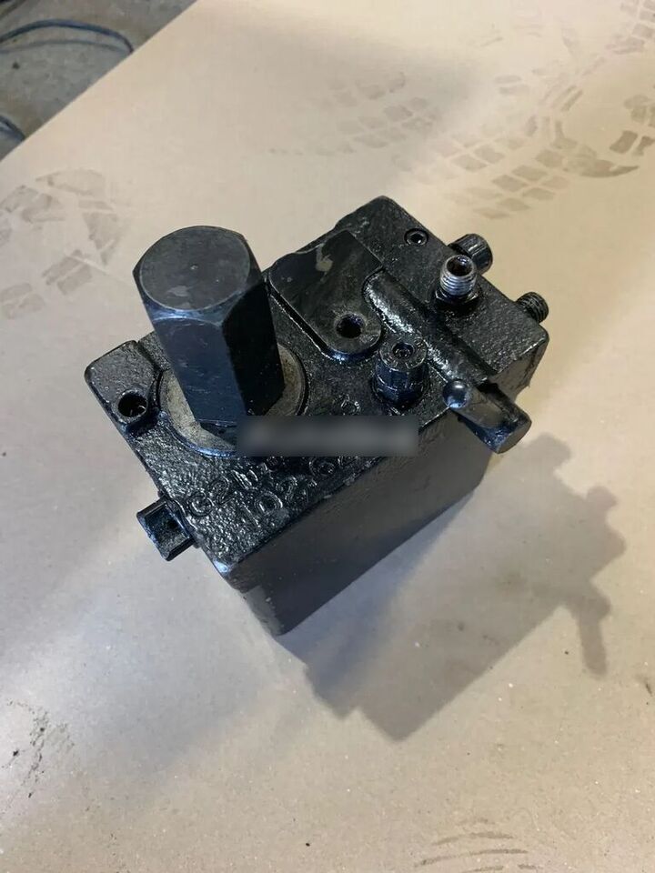 POMPA WYWROTU KABINY MAN TGX18.440 102622 truck - Hydraulic pump for Truck: picture 3 POMPA WYWROTU KABINY MAN TGX18.440 102622 truck - Hydraulic pump for Truck: picture 3