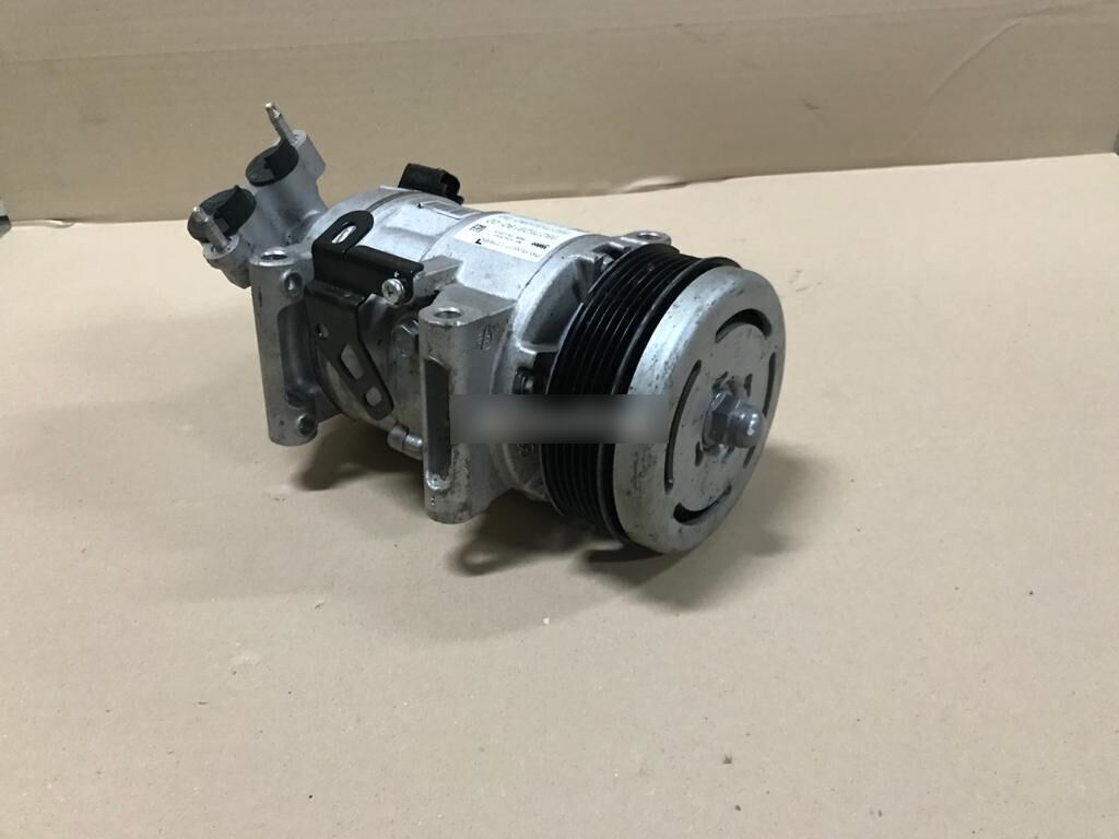 Volvo 24V U4134 Hurt Regeneracja SD7H15 - AC compressor for Truck: picture 5 Volvo 24V U4134 Hurt Regeneracja SD7H15 - AC compressor for Truck: picture 5