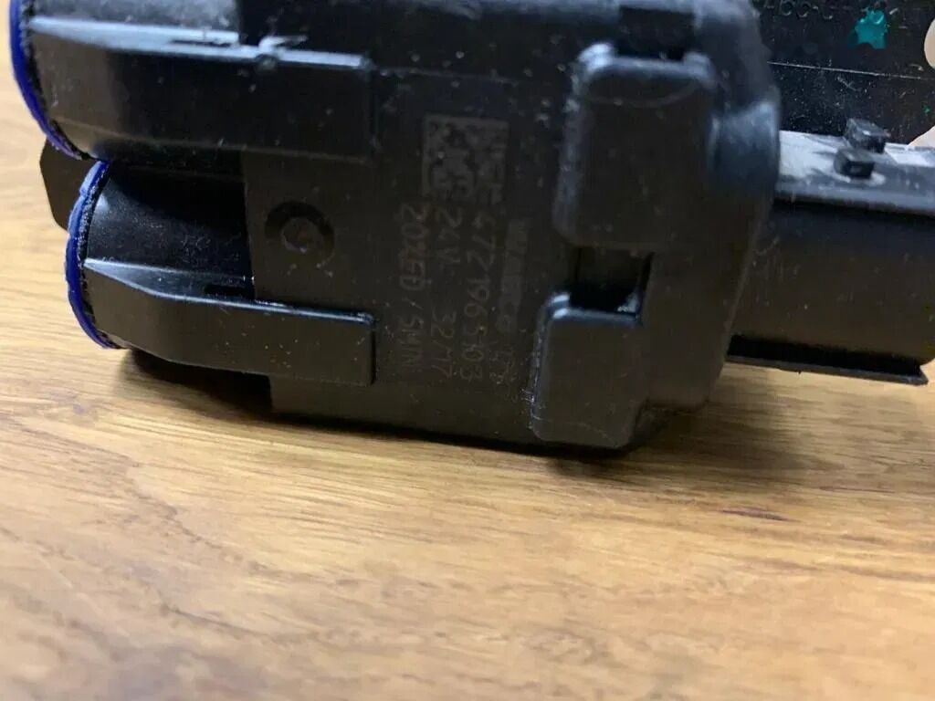 WABCO Nowy Zawór Zabezpieczający Cewka Modulatora ABS 4721965103 24V 4721965103 - Brake valve for Truck: picture 2 WABCO Nowy Zawór Zabezpieczający Cewka Modulatora ABS 4721965103 24V 4721965103 - Brake valve for Truck: picture 2