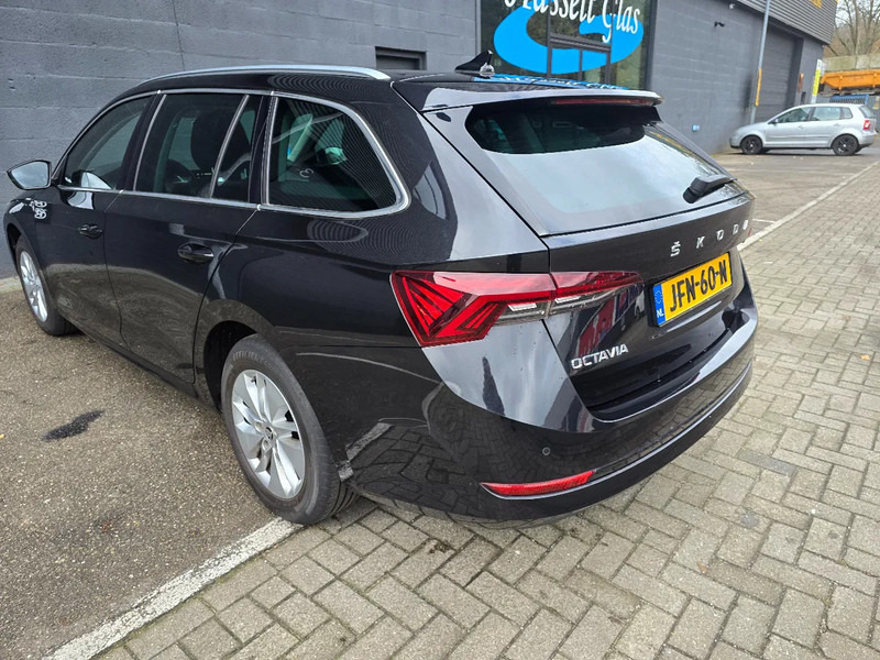 Škoda Octavia Combi 1.0 Benzine - Car: picture 4 Škoda Octavia Combi 1.0 Benzine - Car: picture 4