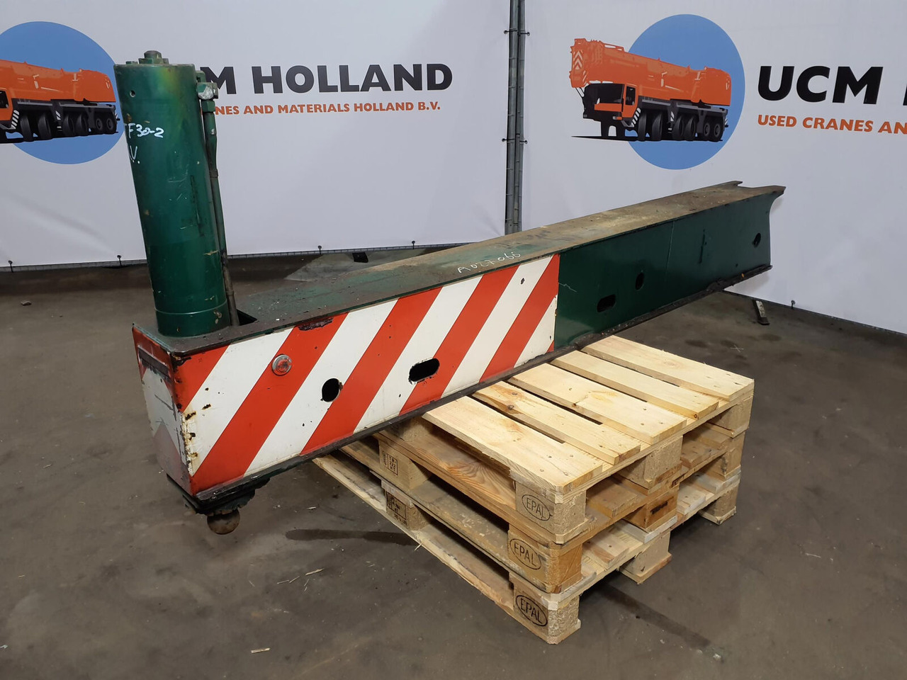 FAUN ATF 30-2 outrigger beam front complete - Suspension for Mobile crane: picture 2 FAUN ATF 30-2 outrigger beam front complete - Suspension for Mobile crane: picture 2
