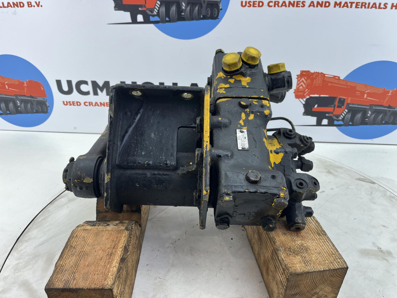 FAUN HK 40 steering box - Steering gear for Mobile crane: picture 1 FAUN HK 40 steering box - Steering gear for Mobile crane: picture 1
