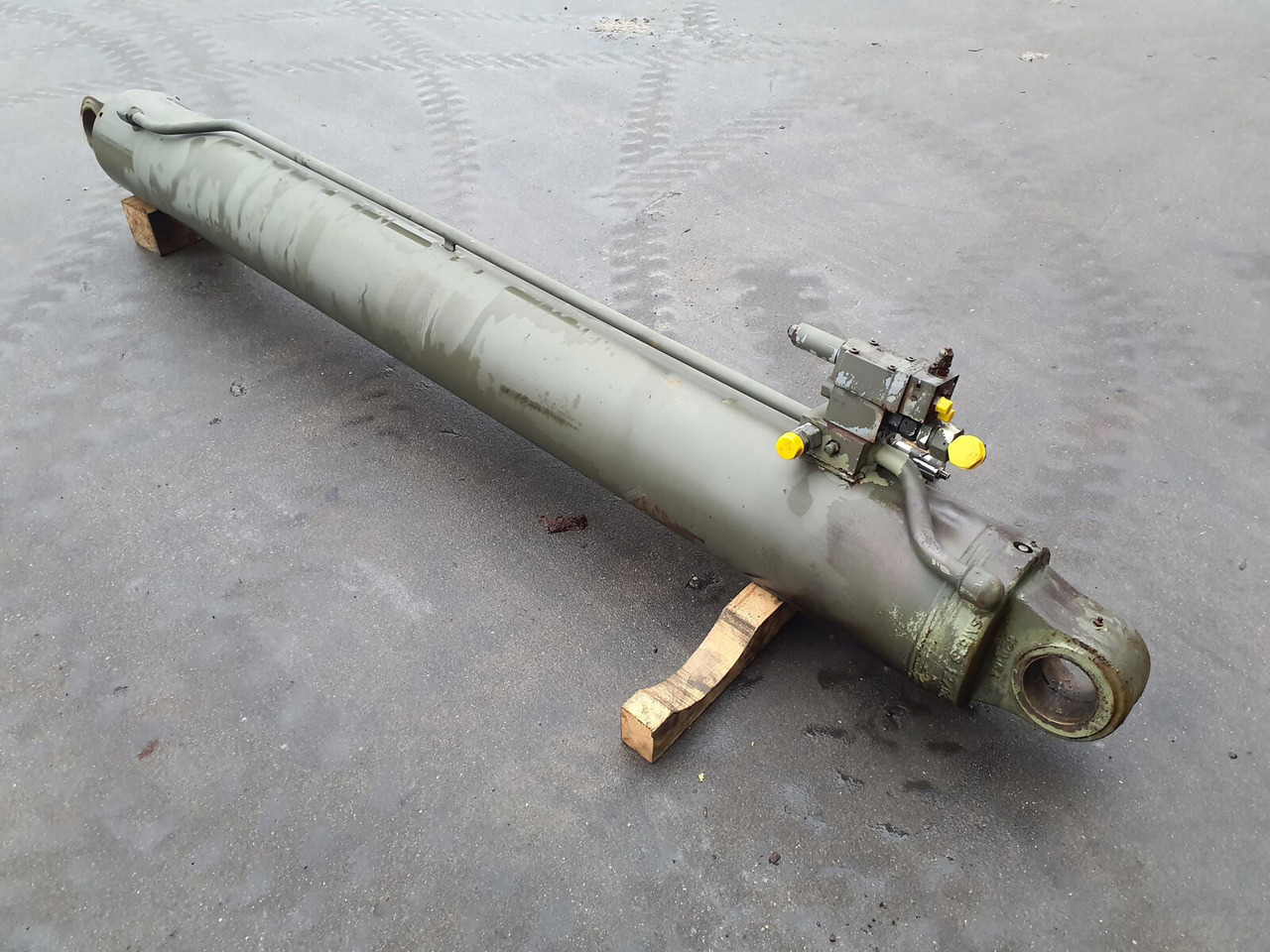 FAUN RTF 25-2 boom cylinder - Hydraulic cylinder for Mobile crane: picture 1 FAUN RTF 25-2 boom cylinder - Hydraulic cylinder for Mobile crane: picture 1