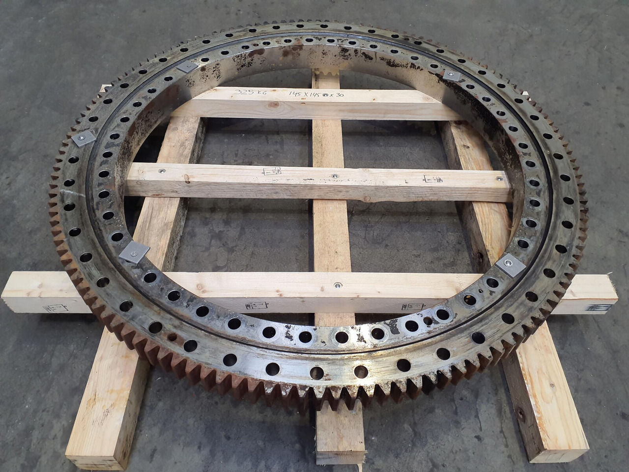 FAUN RTF 25-2 slewing ring - Slewing ring for Mobile crane: picture 2 FAUN RTF 25-2 slewing ring - Slewing ring for Mobile crane: picture 2