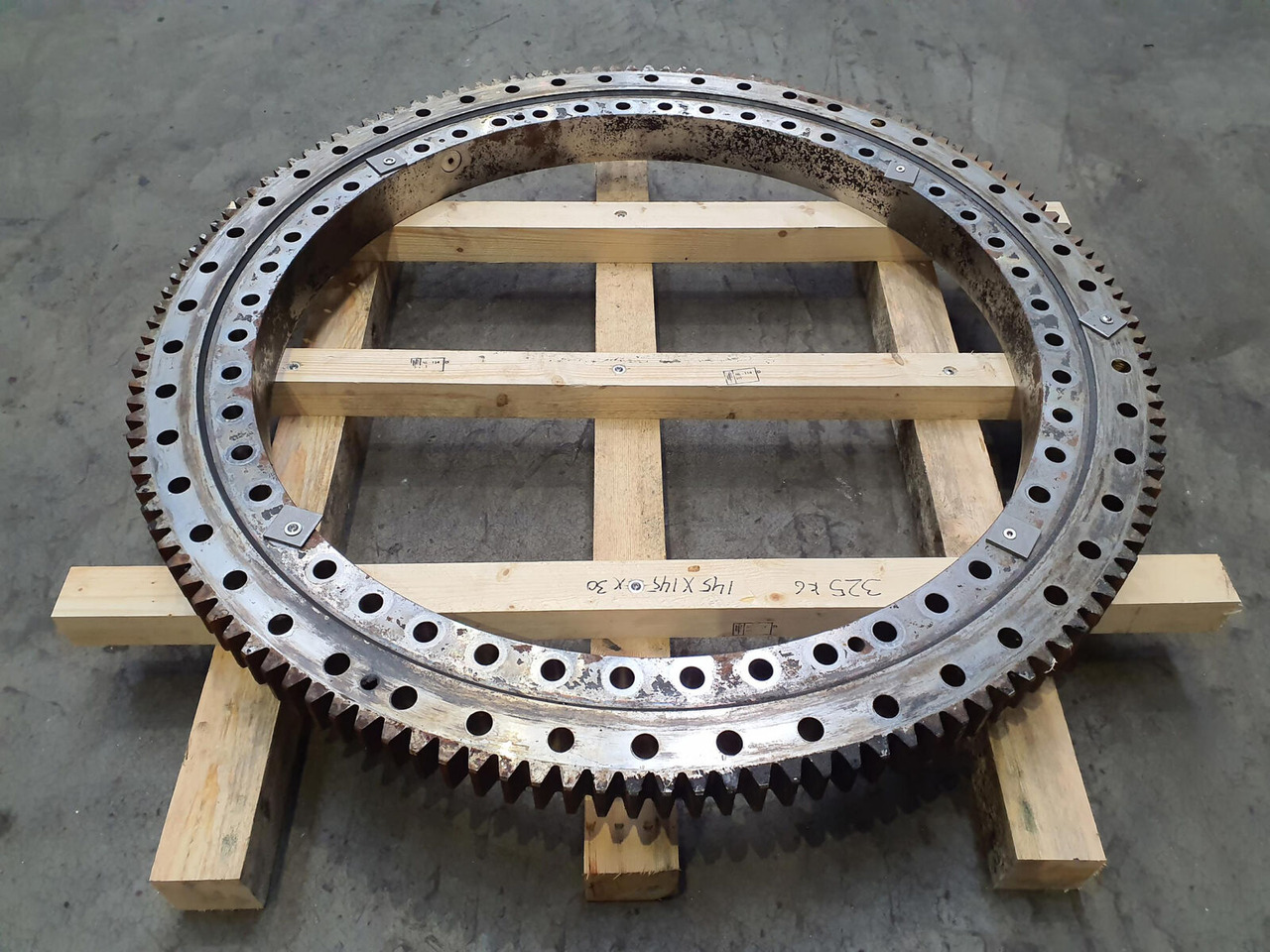 FAUN RTF 25-2 slewing ring - Slewing ring for Mobile crane: picture 1 FAUN RTF 25-2 slewing ring - Slewing ring for Mobile crane: picture 1