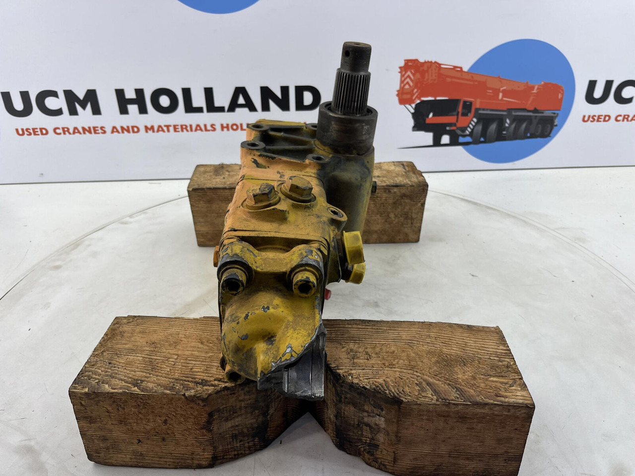 FAUN RTF 30 hydro steering box - Steering gear for Crane: picture 2 FAUN RTF 30 hydro steering box - Steering gear for Crane: picture 2