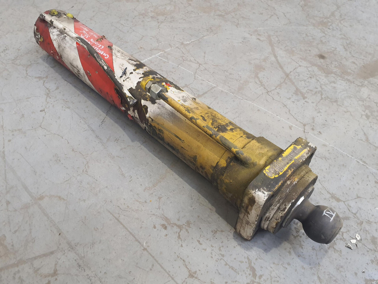 FAUN RTF 30 outrigger cylinder - Hydraulic cylinder for Crane: picture 1 FAUN RTF 30 outrigger cylinder - Hydraulic cylinder for Crane: picture 1