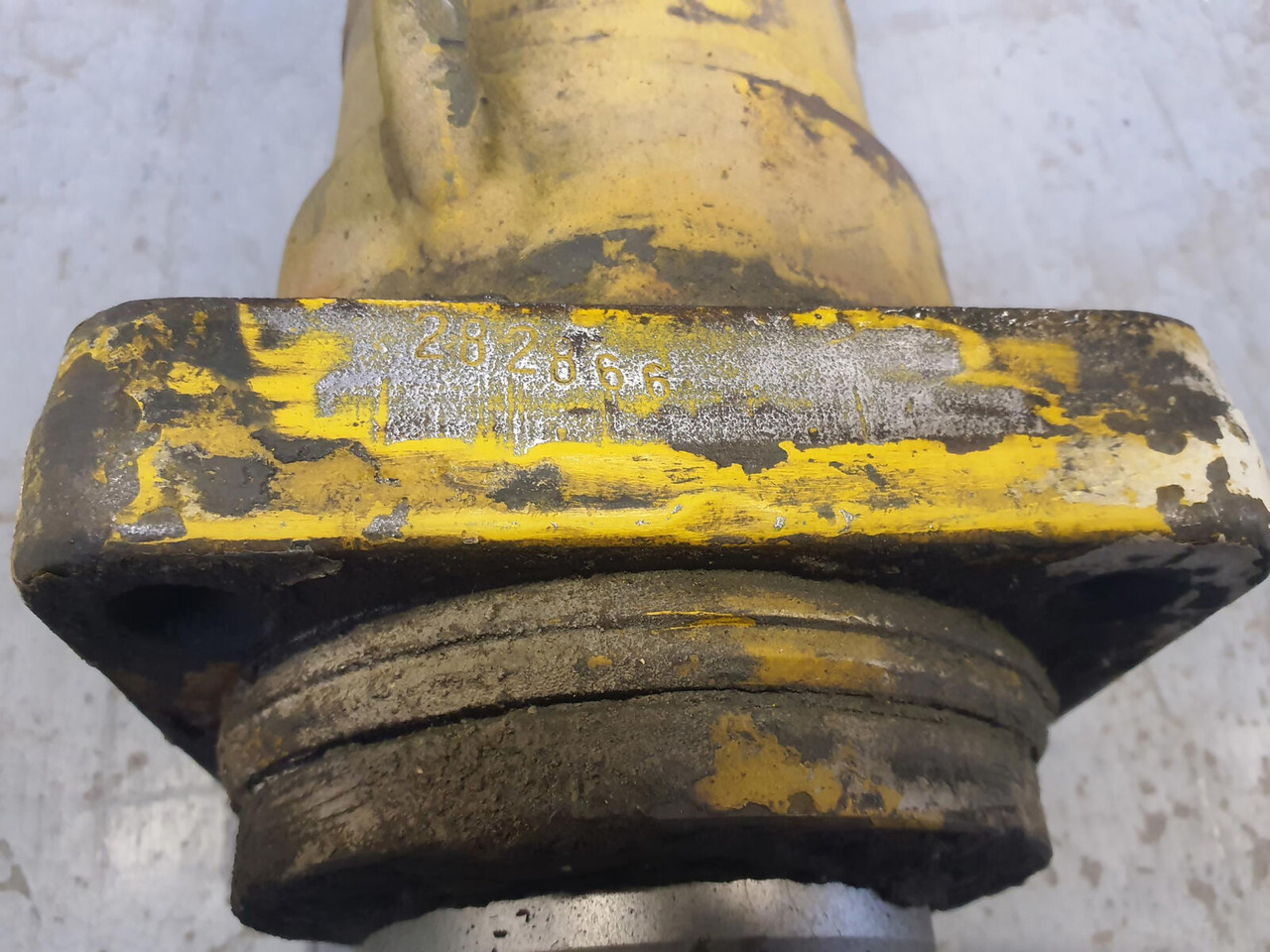 FAUN RTF 30 outrigger cylinder - Hydraulic cylinder for Mobile crane: picture 5 FAUN RTF 30 outrigger cylinder - Hydraulic cylinder for Mobile crane: picture 5