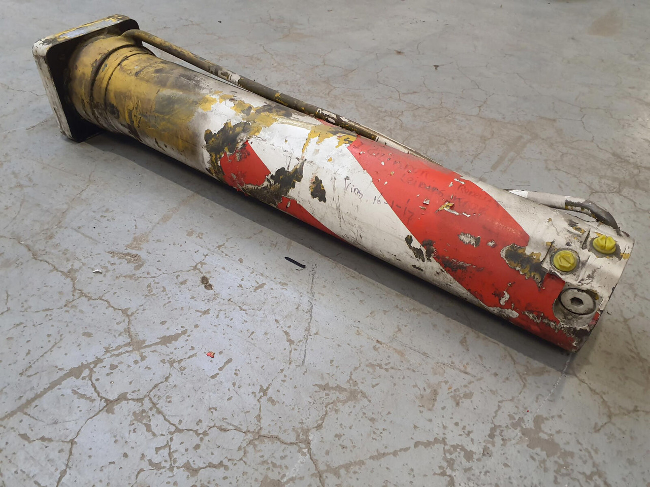 FAUN RTF 30 outrigger cylinder - Hydraulic cylinder for Mobile crane: picture 3 FAUN RTF 30 outrigger cylinder - Hydraulic cylinder for Mobile crane: picture 3