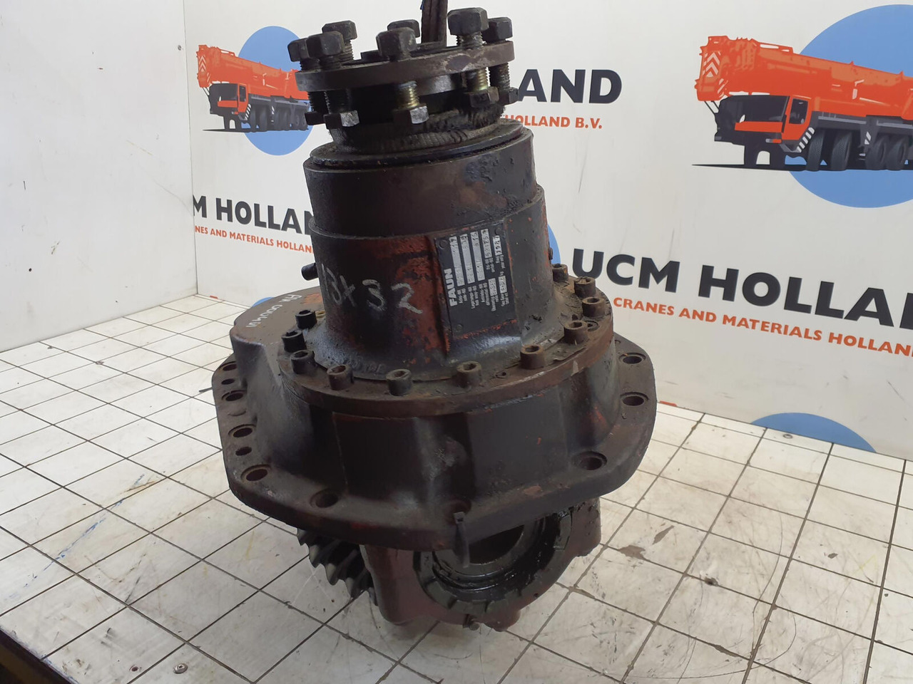 FAUN RTF 40 end differential axle 1 13x32 - Differential gear for Mobile crane: picture 4 FAUN RTF 40 end differential axle 1 13x32 - Differential gear for Mobile crane: picture 4