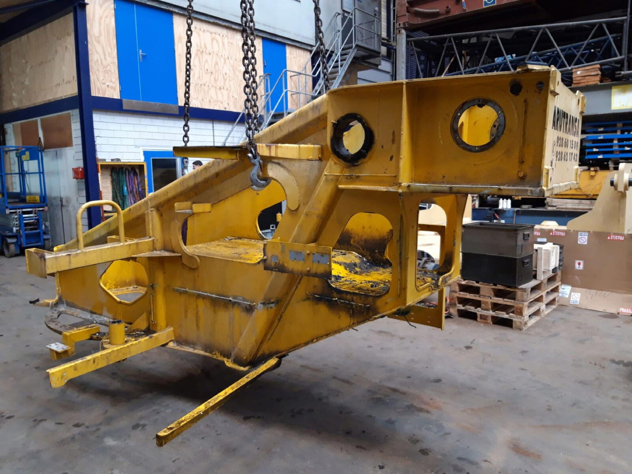 Grove A frame Grove GMK 3055 - Frame/ Chassis for Mobile crane: picture 3 Grove A frame Grove GMK 3055 - Frame/ Chassis for Mobile crane: picture 3