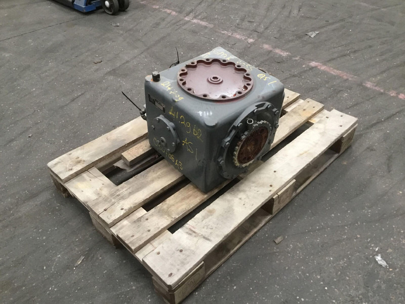 Grove GMK 3055 diff box axle nr 1 - Differential gear for Crane: picture 4 Grove GMK 3055 diff box axle nr 1 - Differential gear for Crane: picture 4