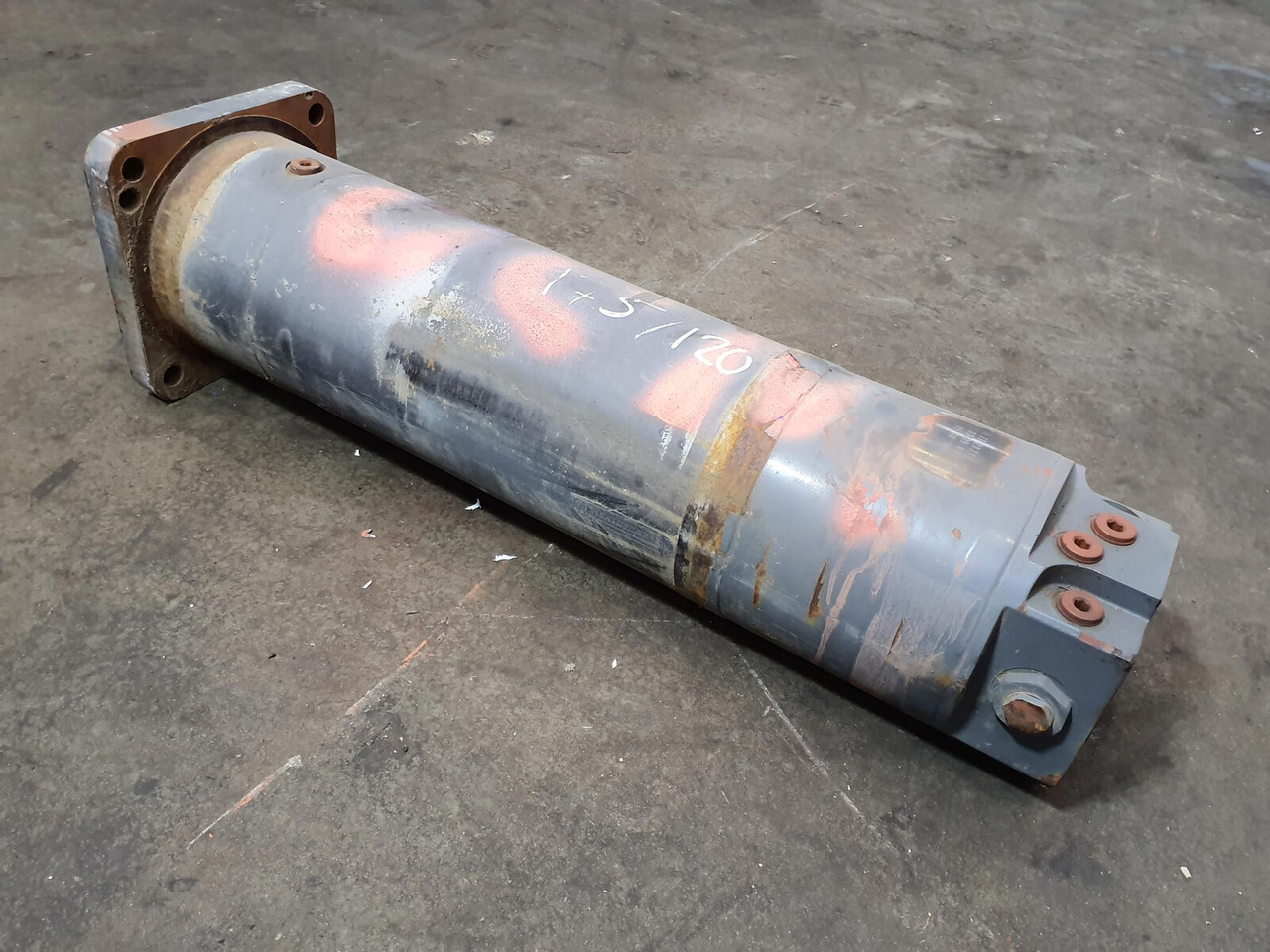 Grove GMK 5220, 5170 outrigger cylinder - Suspension for Mobile crane: picture 4 Grove GMK 5220, 5170 outrigger cylinder - Suspension for Mobile crane: picture 4