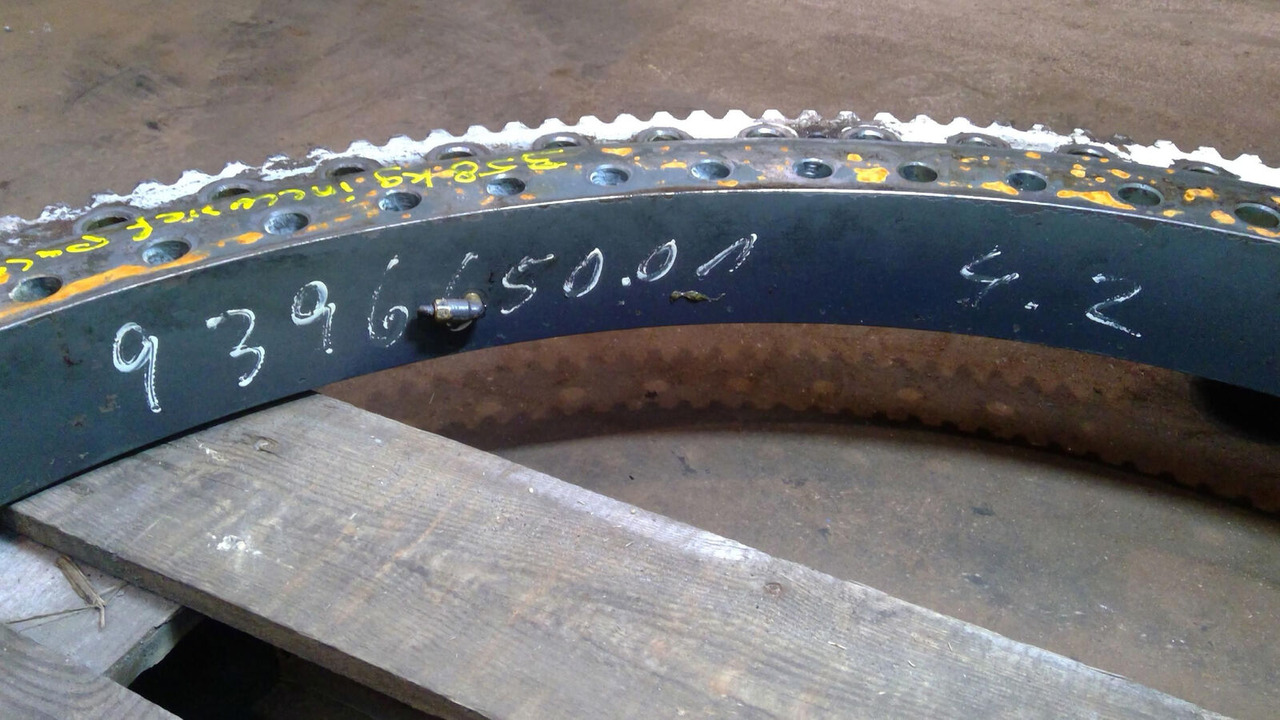 Liebherr LTM 1045-3.1 slew ring - Slewing ring for Mobile crane: picture 3 Liebherr LTM 1045-3.1 slew ring - Slewing ring for Mobile crane: picture 3