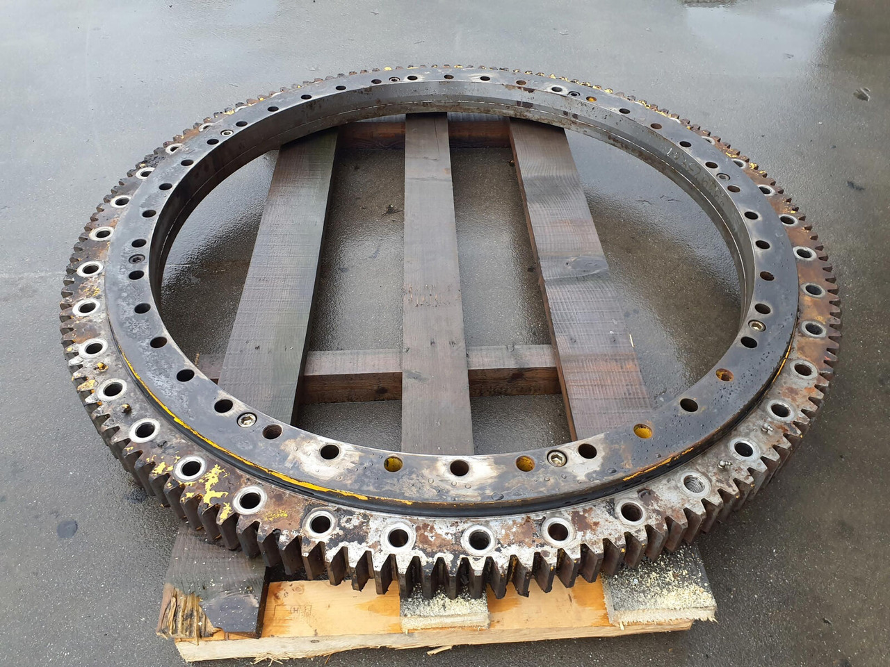 Liebherr LTM 1050 slew ring - Slewing ring for Mobile crane: picture 1 Liebherr LTM 1050 slew ring - Slewing ring for Mobile crane: picture 1