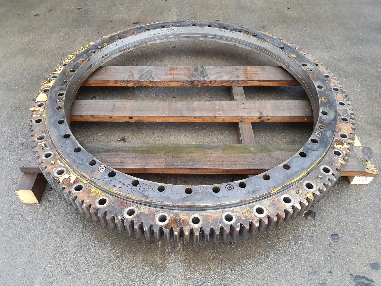 Liebherr LTM 1050 slew ring - Slewing ring for Mobile crane: picture 2 Liebherr LTM 1050 slew ring - Slewing ring for Mobile crane: picture 2