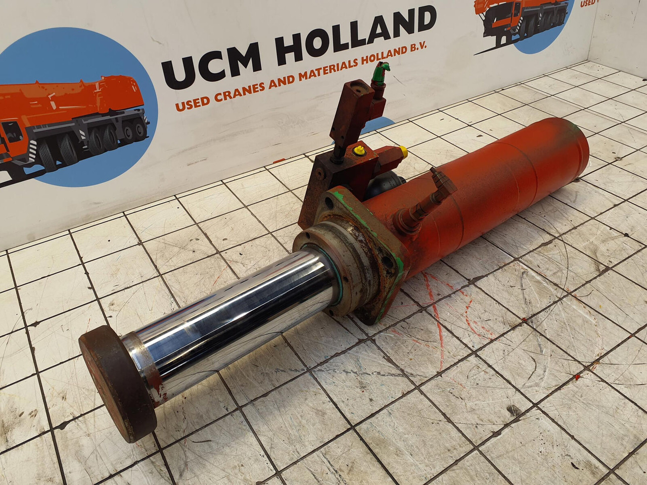 Liebherr LTM 1060-2 counterweight cylinder - Hydraulic cylinder for Mobile crane: picture 3 Liebherr LTM 1060-2 counterweight cylinder - Hydraulic cylinder for Mobile crane: picture 3