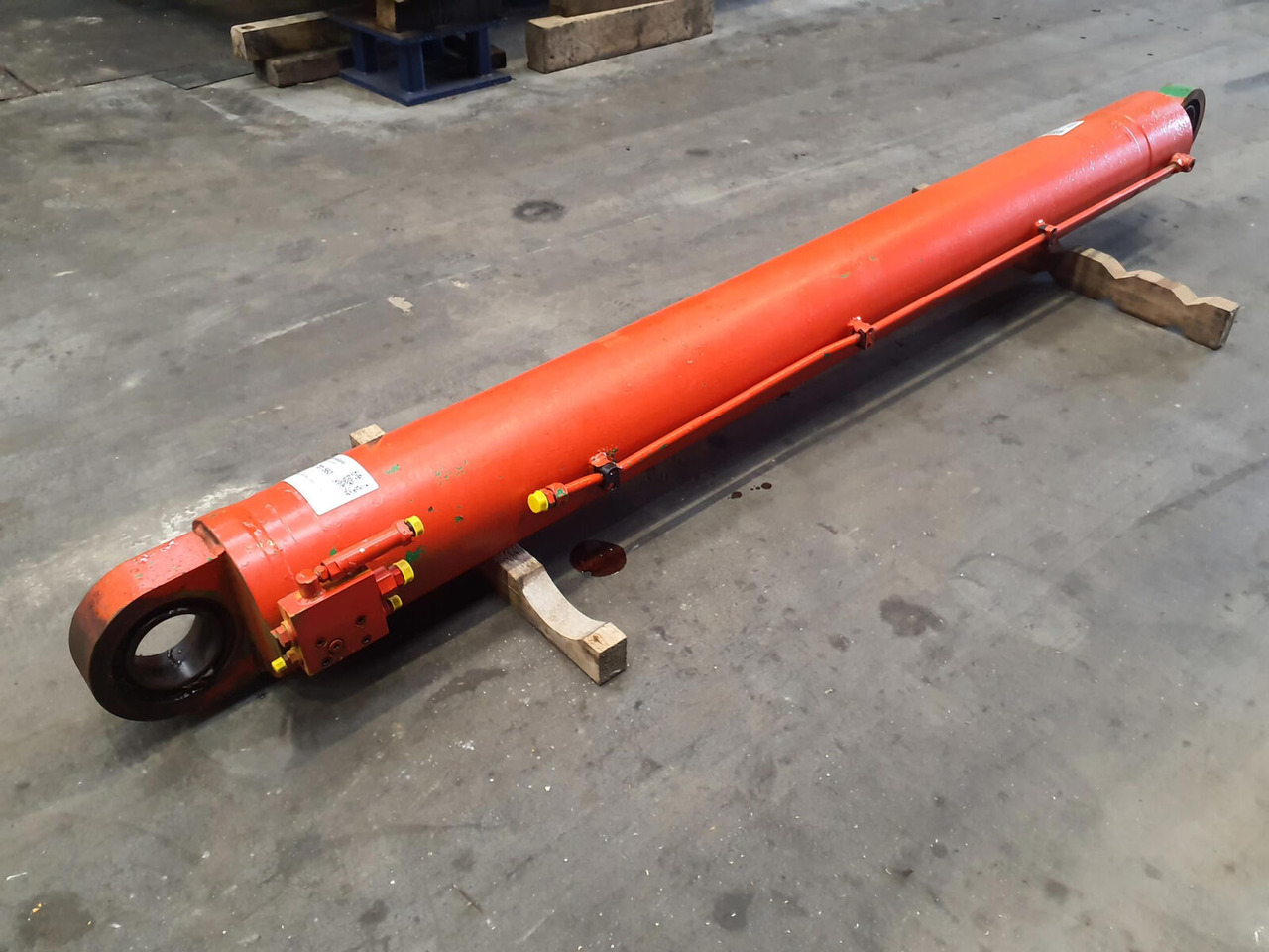 Liebherr LTM 1060 luffing cylinder - Hydraulic cylinder for Mobile crane: picture 3 Liebherr LTM 1060 luffing cylinder - Hydraulic cylinder for Mobile crane: picture 3