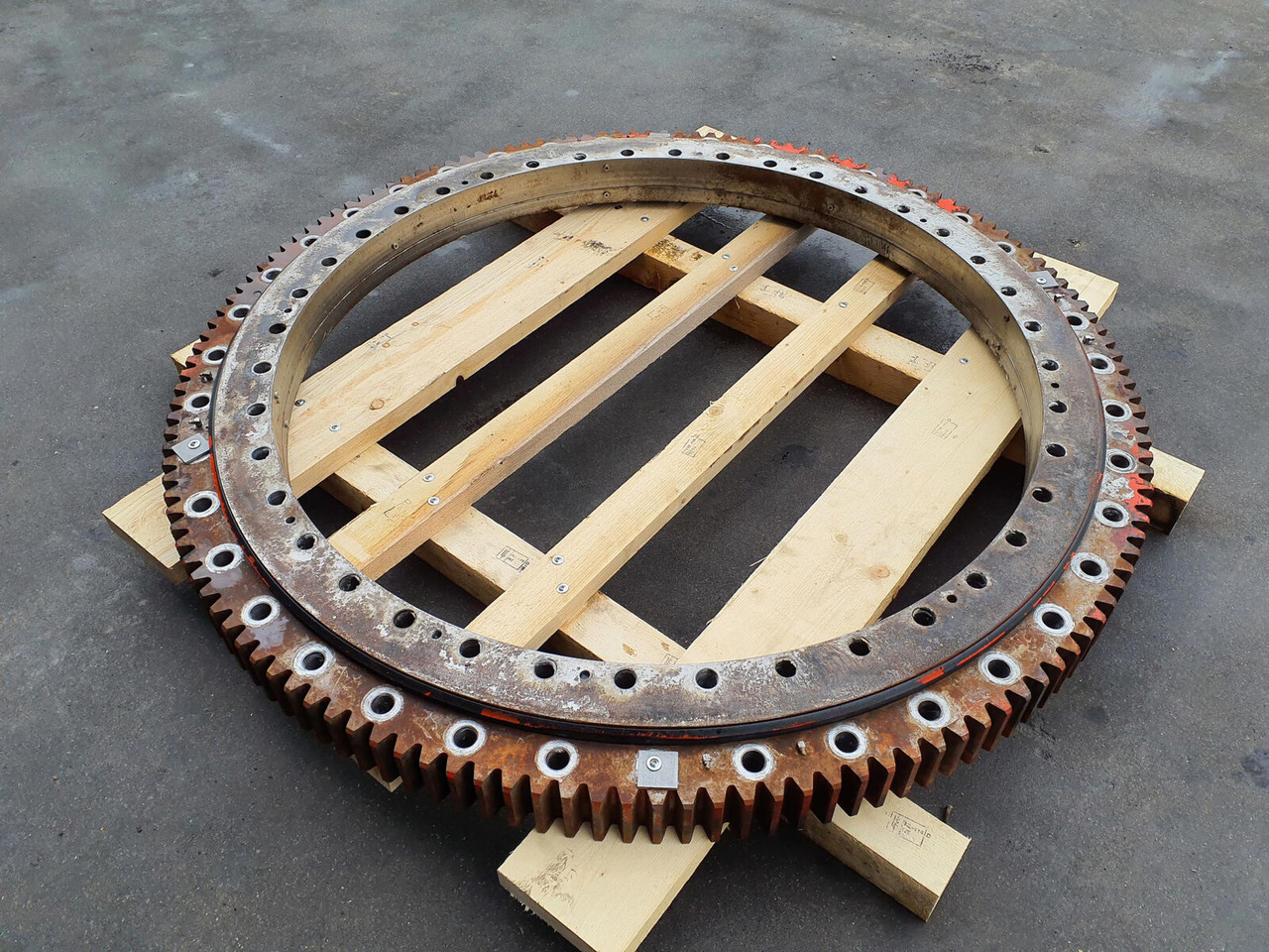 Liebherr LTM 1060 slewing ring - Slewing ring for Mobile crane: picture 3 Liebherr LTM 1060 slewing ring - Slewing ring for Mobile crane: picture 3