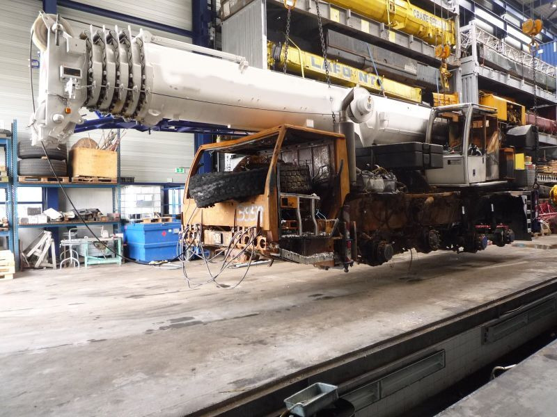 Liebherr LTM 1070-4.2 for parts - Mobile crane: picture 1 Liebherr LTM 1070-4.2 for parts - Mobile crane: picture 1