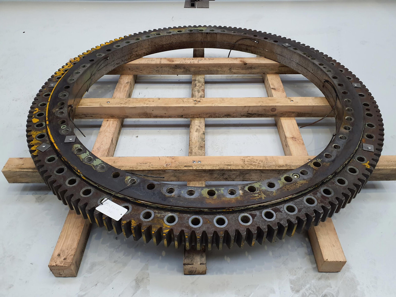 Liebherr LTM 1160-2 roller slewing ring - Slewing ring for Mobile crane: picture 1 Liebherr LTM 1160-2 roller slewing ring - Slewing ring for Mobile crane: picture 1