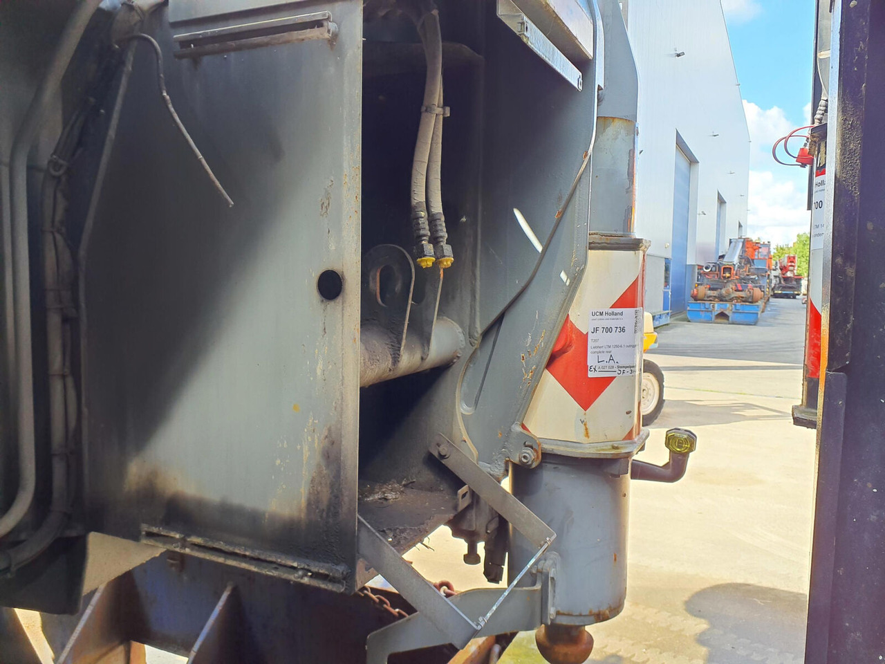 Suspension for Crane Liebherr LTM 1250-6.1 outrigger beam complete rear: picture 9