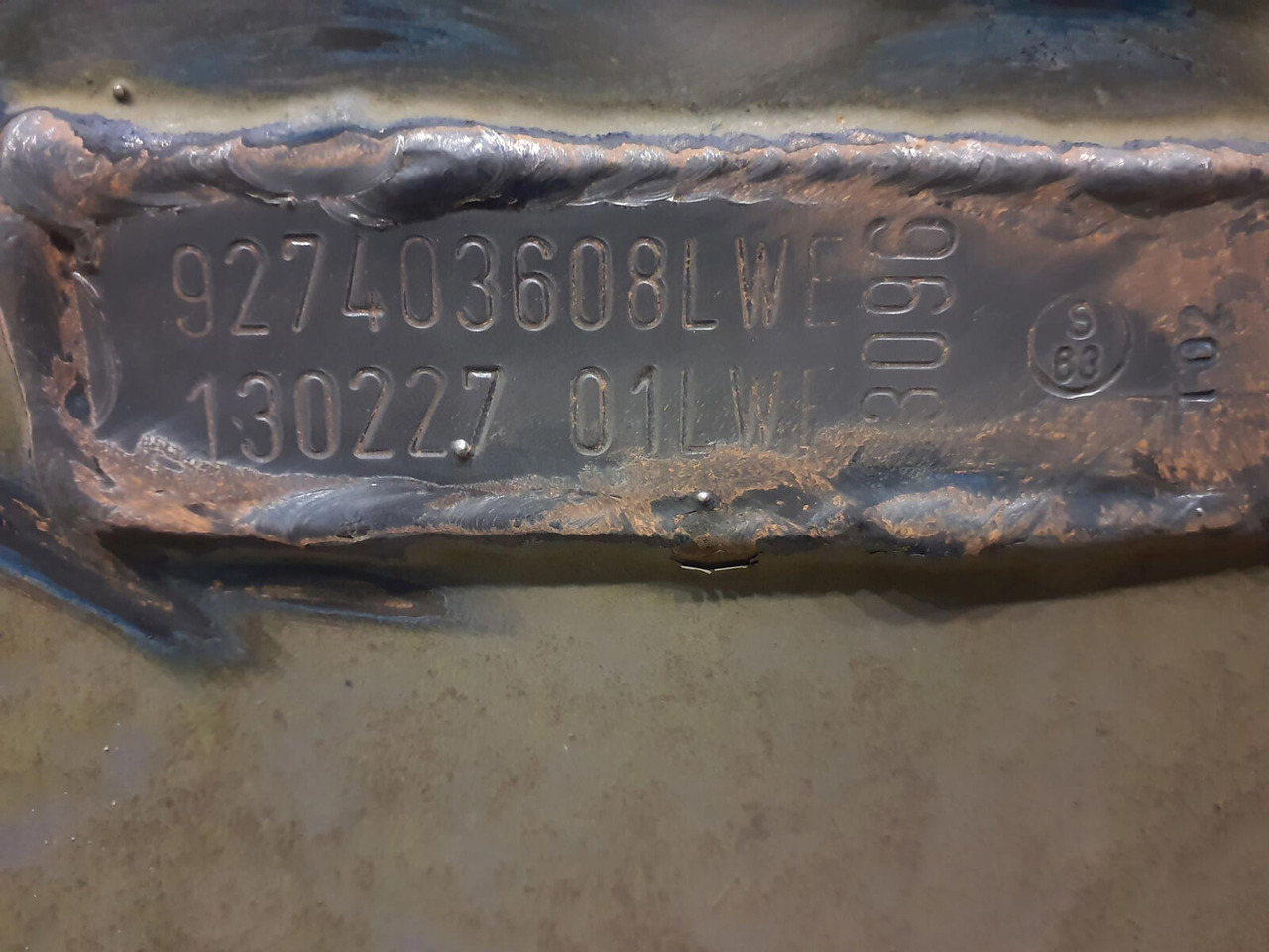 Liebherr LTM 1300 outrigger complete front R - Suspension for Mobile crane: picture 5 Liebherr LTM 1300 outrigger complete front R - Suspension for Mobile crane: picture 5