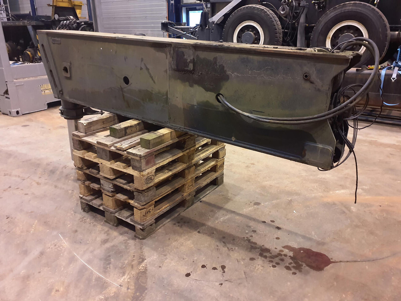 Liebherr LTM 1300 outrigger complete front R - Suspension for Mobile crane: picture 3 Liebherr LTM 1300 outrigger complete front R - Suspension for Mobile crane: picture 3