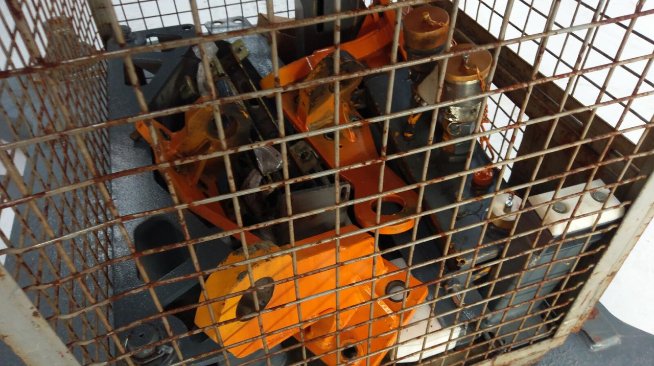 Liebherr LTM 1750-9.1 quick connection for slewring - Slewing ring for Mobile crane: picture 4 Liebherr LTM 1750-9.1 quick connection for slewring - Slewing ring for Mobile crane: picture 4