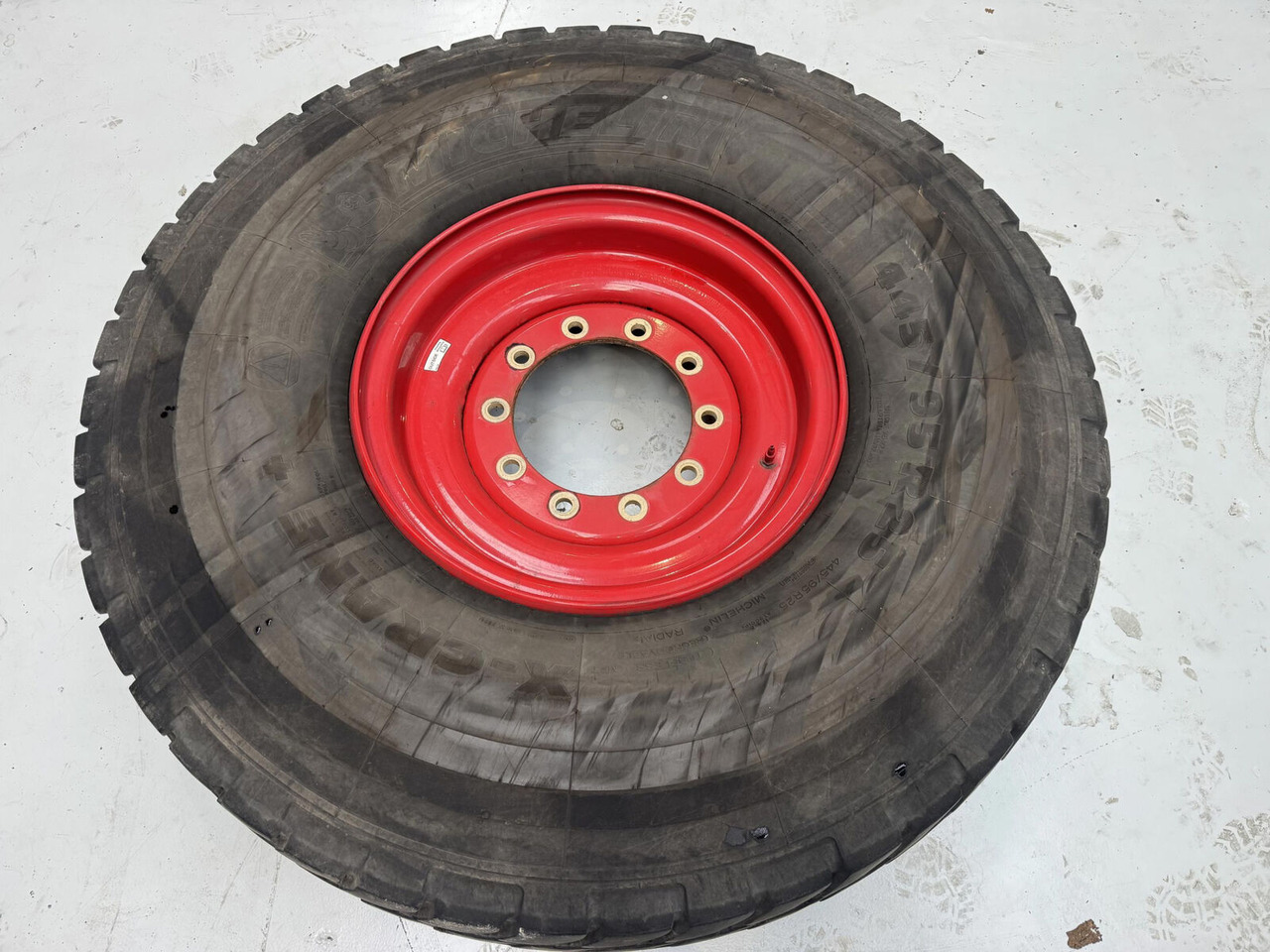 Liebherr Wheel 445/95 R25 10 12 1p - Wheel and tire package: picture 1 Liebherr Wheel 445/95 R25 10 12 1p - Wheel and tire package: picture 1
