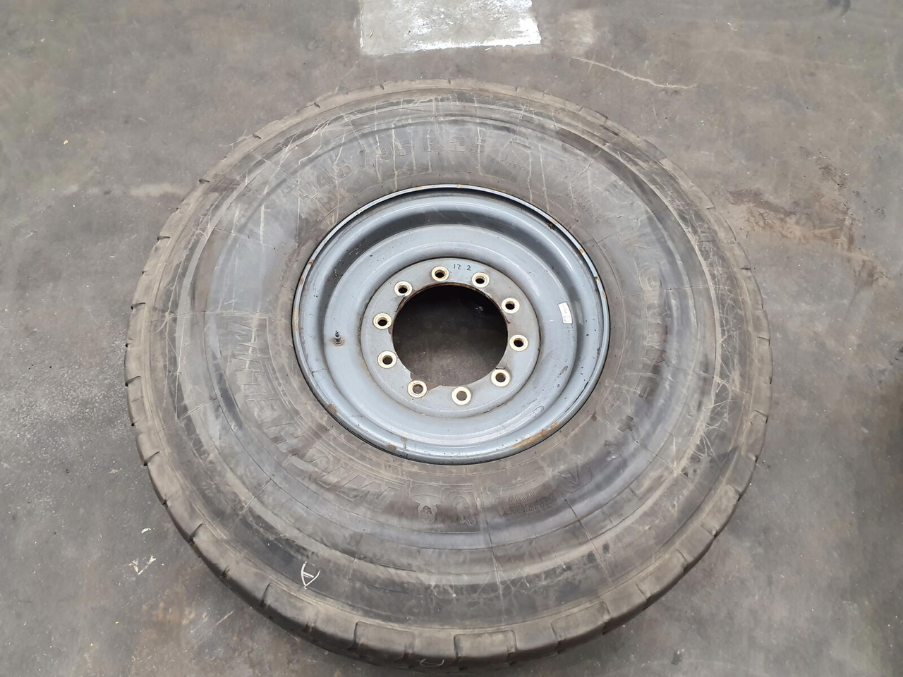Liebherr Wheel 445/95R25 10 12.3 1p - Wheel and tire package: picture 1 Liebherr Wheel 445/95R25 10 12.3 1p - Wheel and tire package: picture 1