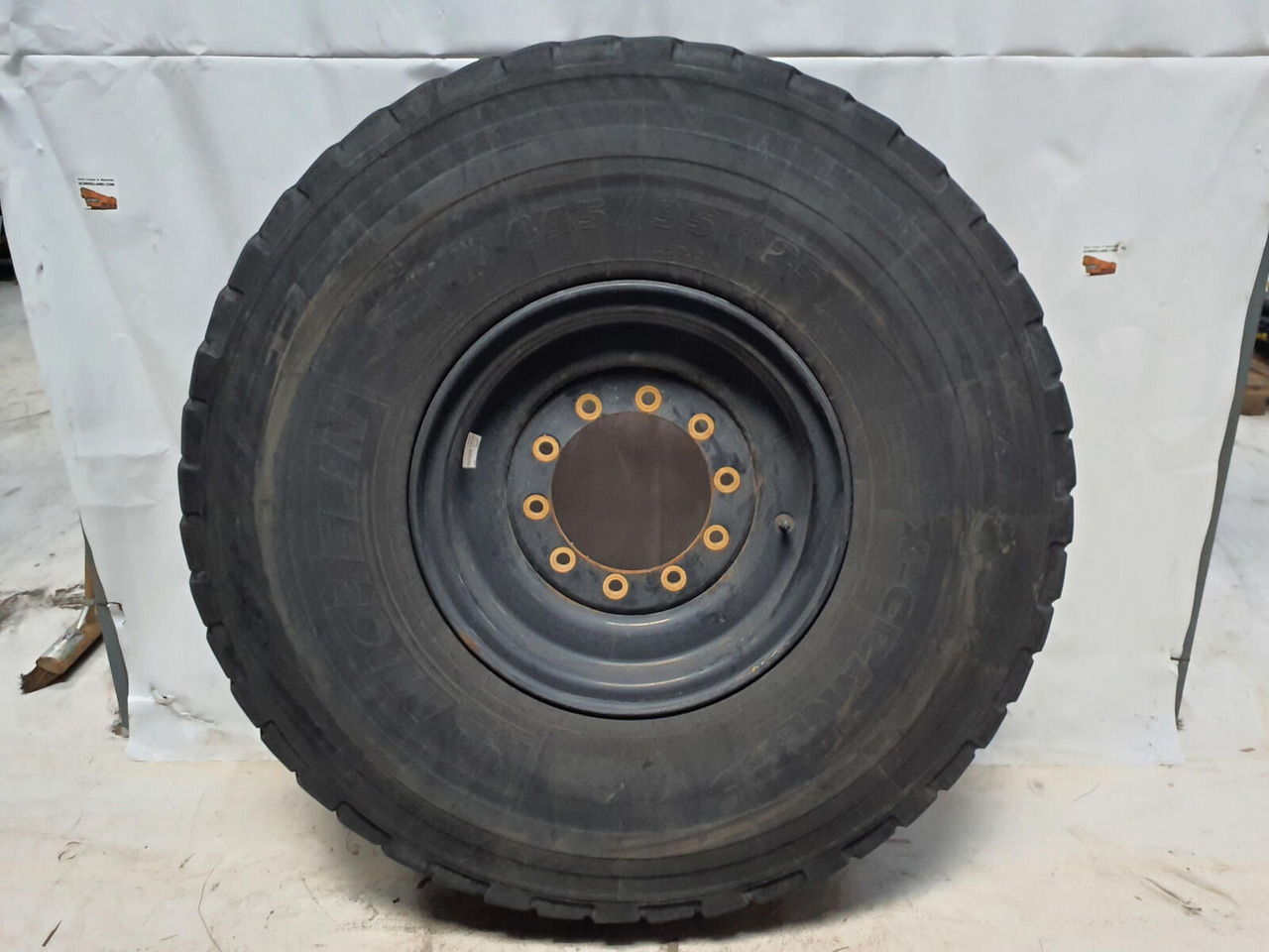 Michelin Wheel 445/95R25 10 12 1p - Wheel and tire package: picture 1 Michelin Wheel 445/95R25 10 12 1p - Wheel and tire package: picture 1