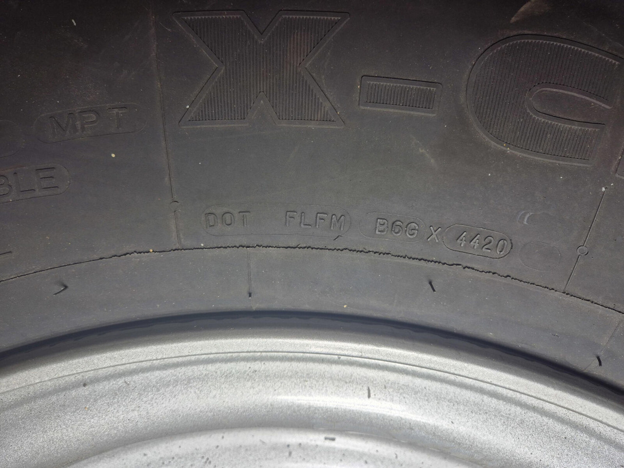 Wheel and tire package for Crane Michelin Wheel 445/95R25 10 12 1p: picture 6 Wheel and tire package for Crane Michelin Wheel 445/95R25 10 12 1p: picture 6