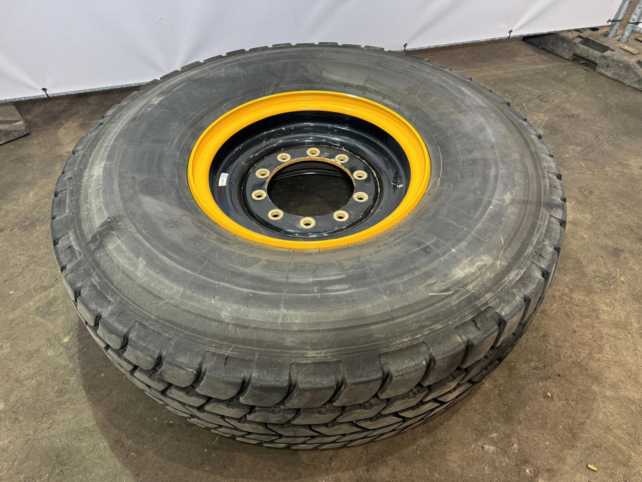 Michelin Wheel 445/95R25 10 12.3 1p - Wheel and tire package: picture 2 Michelin Wheel 445/95R25 10 12.3 1p - Wheel and tire package: picture 2