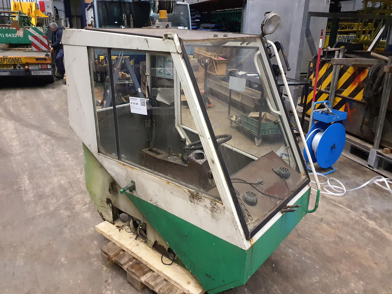 PPM 480 ATT upper cabine - Cab for Mobile crane: picture 2 PPM 480 ATT upper cabine - Cab for Mobile crane: picture 2