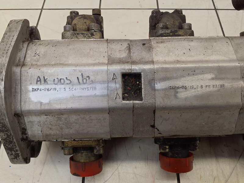 Sauer Sundstrand 3 way gear pump - Hydraulic pump for Crane: picture 5 Sauer Sundstrand 3 way gear pump - Hydraulic pump for Crane: picture 5