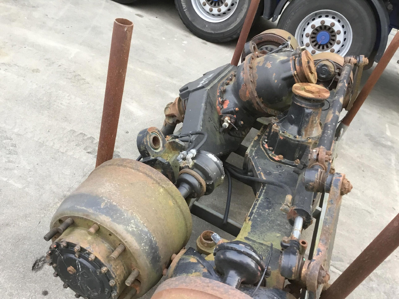 Spierings SK 477 axle 3 - Axle and parts for Mobile crane: picture 3 Spierings SK 477 axle 3 - Axle and parts for Mobile crane: picture 3