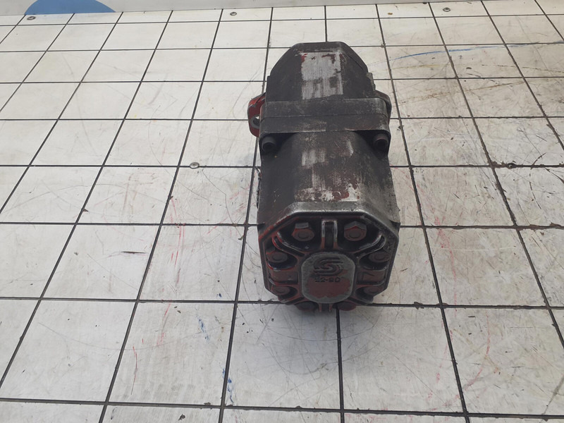 Sundstrand dual gear pump - Hydraulic pump for Crane: picture 4 Sundstrand dual gear pump - Hydraulic pump for Crane: picture 4