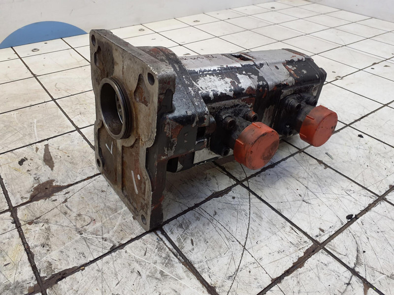Sundstrand dual gear pump - Hydraulic pump for Crane: picture 2 Sundstrand dual gear pump - Hydraulic pump for Crane: picture 2