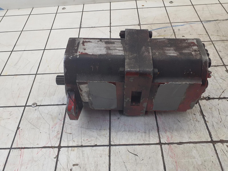 Sundstrand dual gear pump - Hydraulic pump for Crane: picture 3 Sundstrand dual gear pump - Hydraulic pump for Crane: picture 3