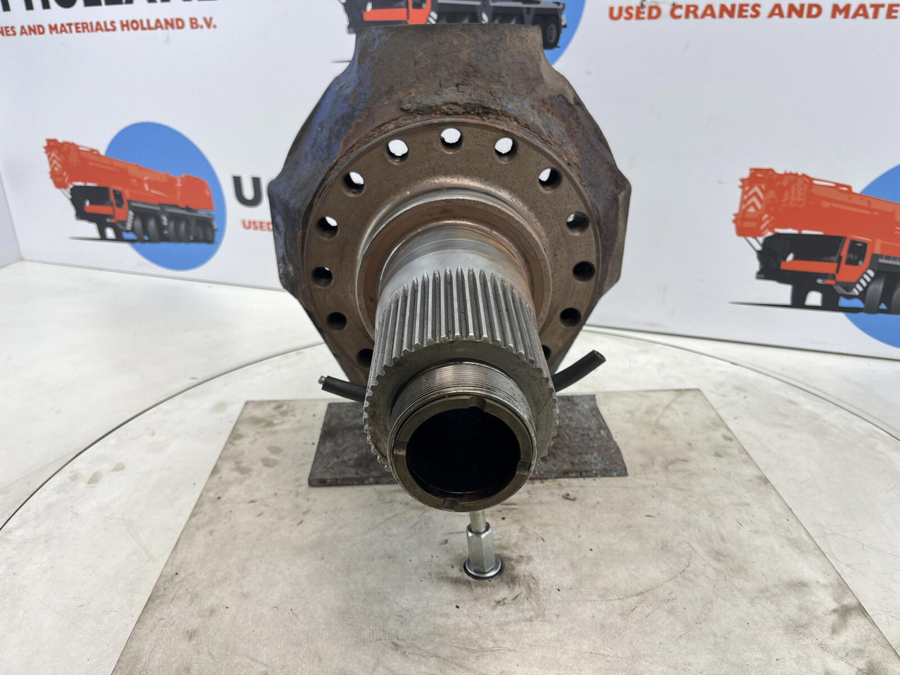 Terex AC 155, AC 205 Steering knuckle 16 holes - Steering knuckle for Mobile crane: picture 2 Terex AC 155, AC 205 Steering knuckle 16 holes - Steering knuckle for Mobile crane: picture 2