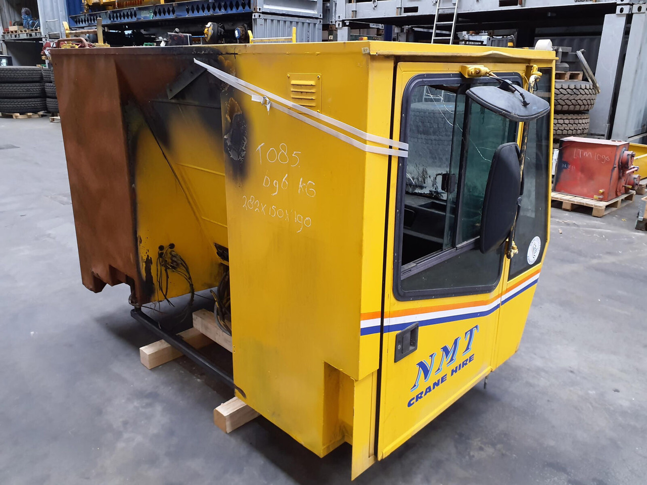 Terex AC 155/AC 50 lower cab - Cab for Mobile crane: picture 3 Terex AC 155/AC 50 lower cab - Cab for Mobile crane: picture 3