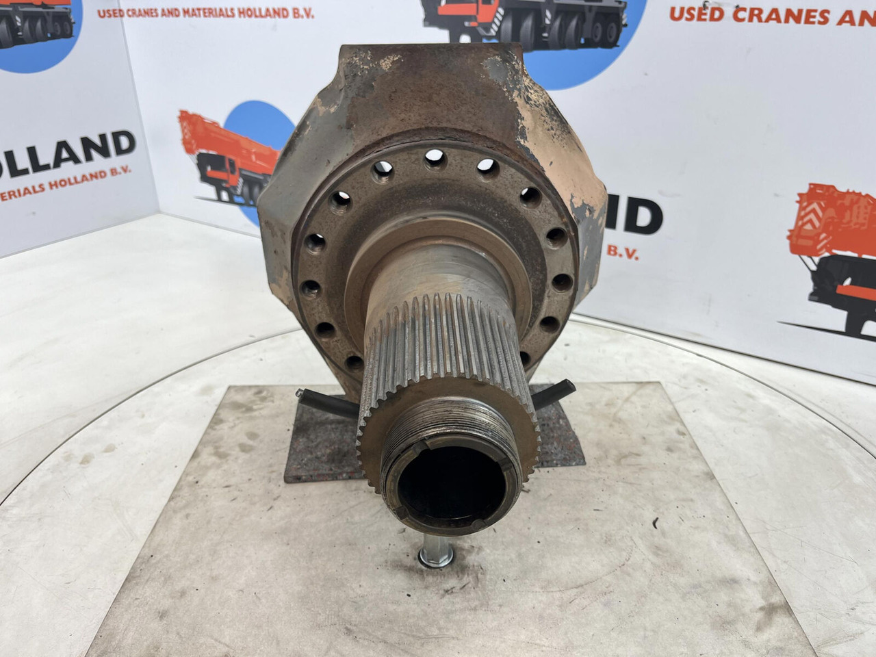 Terex AC 155 steering knuckle 16 holes axle 2 and 3 - Steering knuckle for Mobile crane: picture 2 Terex AC 155 steering knuckle 16 holes axle 2 and 3 - Steering knuckle for Mobile crane: picture 2