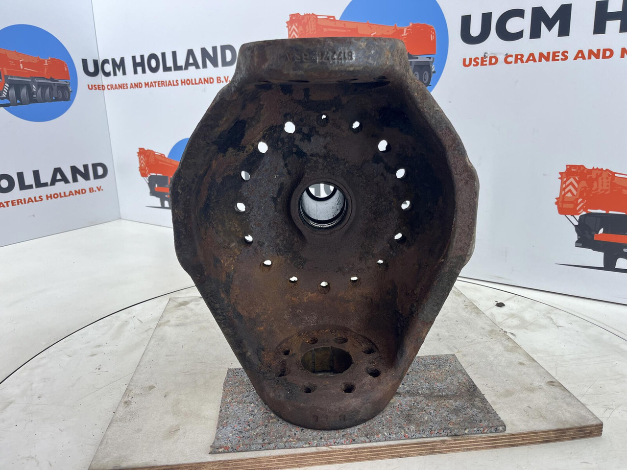 Terex AC 155 steering knuckle 16 holes axle 3 - Steering knuckle for Mobile crane: picture 5 Terex AC 155 steering knuckle 16 holes axle 3 - Steering knuckle for Mobile crane: picture 5