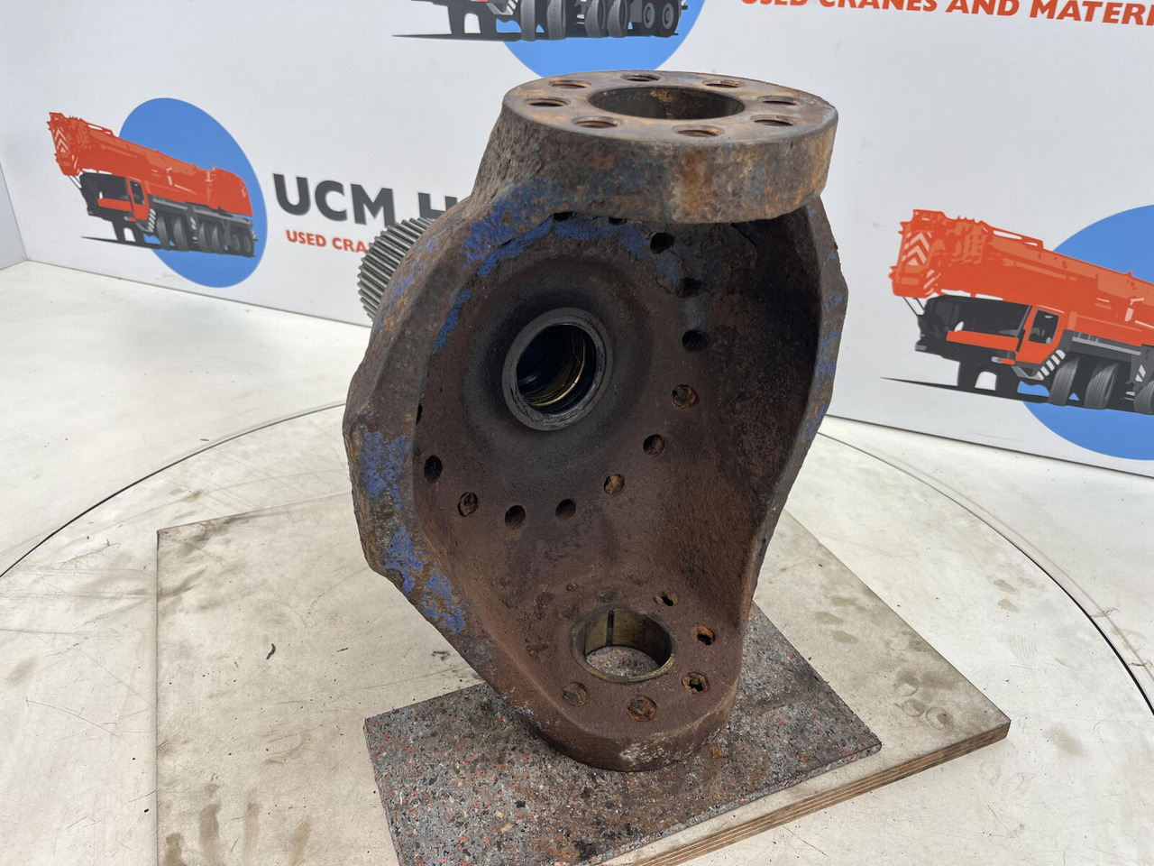 Terex AC 205 Steering knuckle 16 holes axle 4 - Steering knuckle for Mobile crane: picture 4 Terex AC 205 Steering knuckle 16 holes axle 4 - Steering knuckle for Mobile crane: picture 4